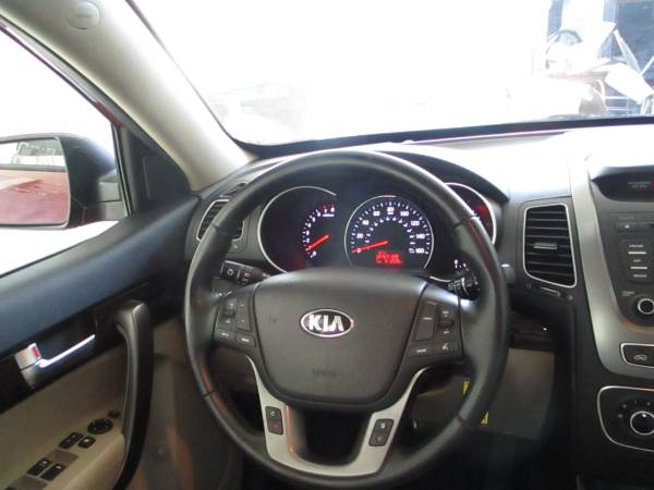 2015 Kia Sorento LX SUV Low 51K mi Extra Clean - - by for sale in Greenville, SC – photo 6