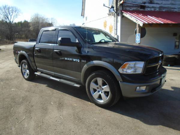 2012 Ram 1500 Crew Cab 4X4 - - by dealer - vehicle for sale in Leicester, VT – photo 3
