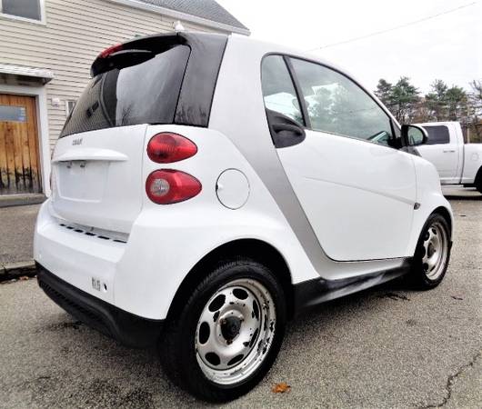 2013 Smart Passion fortwo Hatchback Leather All Power Clean - cars & for sale in Hampton Falls, MA – photo 4