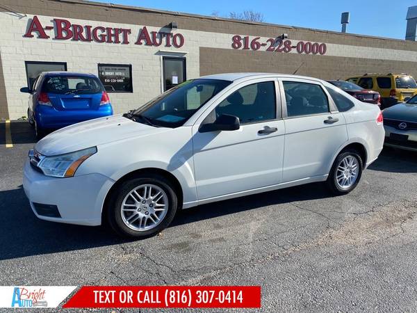 2010 FORD FOCUS SE - cars & trucks - by dealer - vehicle automotive... for sale in BLUE SPRINGS, MO – photo 15