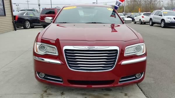 FINANCING AVAILABLE!! 2012 Chrysler 300 4dr Sdn V6 Limited RWD for sale in Chesaning, MI – photo 2