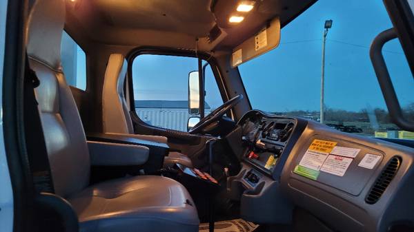 2012 Freightliner M2 37ft 10 Ton National Crane 400B Boom Truck for sale in San Antonio, TX – photo 15