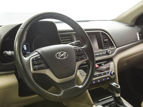 2017 Hyundai Elantra SE Sedan 4D sedan Red - FINANCE ONLINE for sale in Arlington, District Of Columbia – photo 2