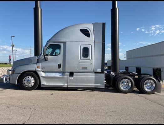 🤑2016 Freightliner Cascadia with Comfort Pro APU 🤑 for sale in TAMPA, FL – photo 18