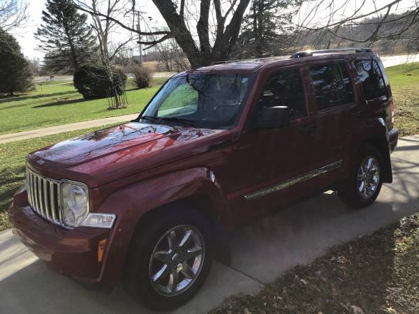 Red 2010 Jeep Liberty Limited 4X4 (114,000 Miles) - cars & trucks -... for sale in Dallas Center, IA – photo 5