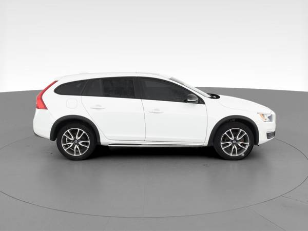 2018 Volvo V60 T5 Cross Country Wagon 4D wagon White - FINANCE... for sale in Washington, District Of Columbia – photo 13