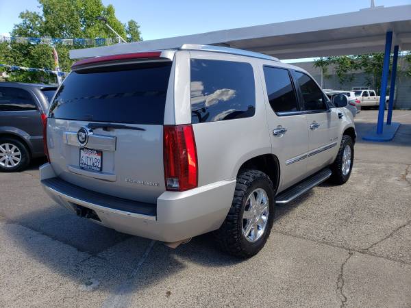 CADILLAC ESCALADE SUV THIRD SEATER AWD - - by for sale in Red Bluff, CA – photo 3