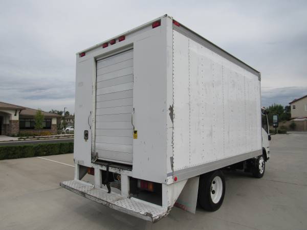 2008 GMC W4500 14FT BOX TRUCK - cars & trucks - by dealer - vehicle... for sale in Manteca, CA – photo 4