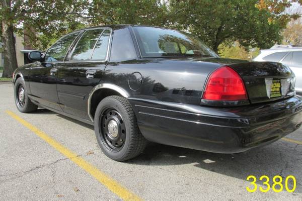 2011 FORD CROWN VICTORIA POLICE INTERCEPTOR - cars & trucks - by... for sale in Chicago, IL – photo 4