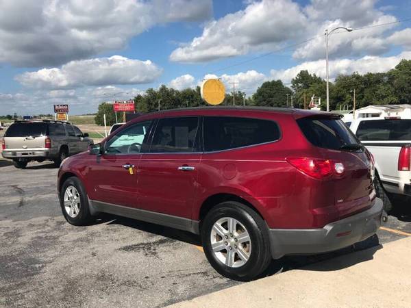 ---- 2010 CHEVY TRAVERSE LT AWD ---- for sale in LAWTON, OK – photo 4