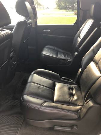 2012 Chevy Suburban LT - cars & trucks - by owner - vehicle... for sale in Aledo, IA – photo 6