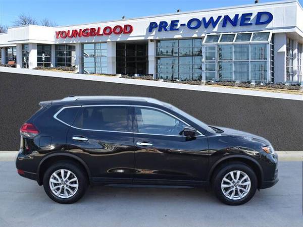 2017 Nissan Rogue SV SKU:92058P Nissan Rogue SV SUV - cars & trucks... for sale in Springfield, MO – photo 4