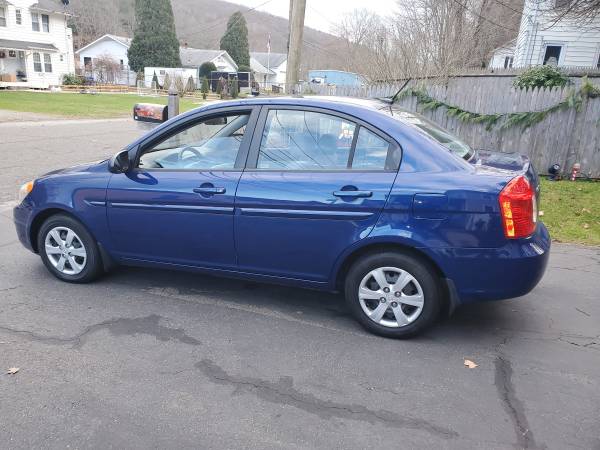 2009 Hyundai Accent - cars & trucks - by owner - vehicle automotive... for sale in Thomaston, CT – photo 11