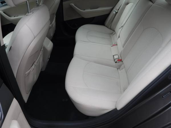 2015 Hyundai Sonata SE Automatic Loaded Alloy s Clean Carfax! - cars for sale in ENDICOTT, NY – photo 10