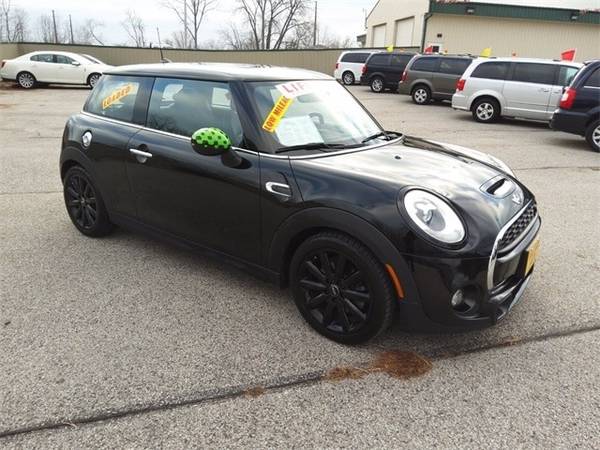 2016 Mini Hardtop 2 Door Base - cars & trucks - by dealer - vehicle... for sale in Green Bay, WI – photo 5