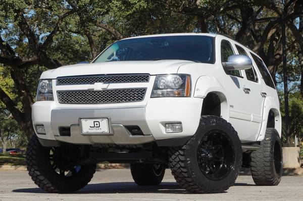2011 Chevrolet Tahoe *(( Custom Lifted 4WD Z71 * 3rd Row ))* - cars... for sale in Austin, TX – photo 2