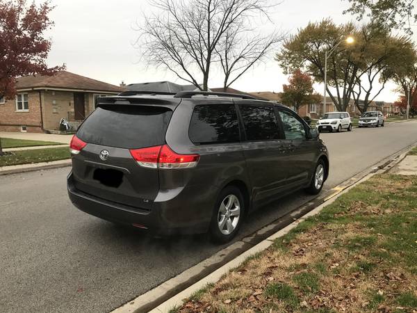 2013 Toyota Sienna 8 Passengers Minivan - cars & trucks - by owner -... for sale in Chicago, IN – photo 6