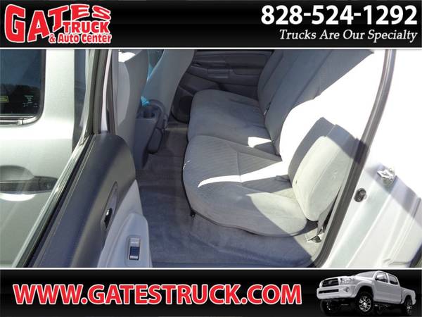 2010 Toyota Tacoma Double Cab 4WD V6 *Silver* - cars & trucks - by... for sale in Franklin, NC – photo 12