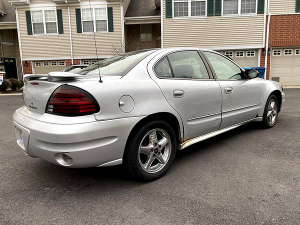 2004 Pontiac Grand Am - cars & trucks - by owner - vehicle... for sale in Chicago, IL – photo 2