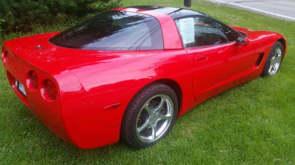 Beautiful red Corvette c5 removable glass roof for sale in Northfield, OH – photo 3