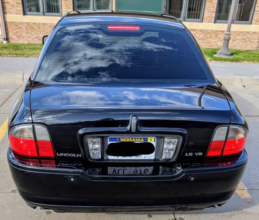 Lincoln LS Black Sedan V8 (For Sale by Owner) - cars & trucks - by... for sale in Lincoln, NE – photo 10