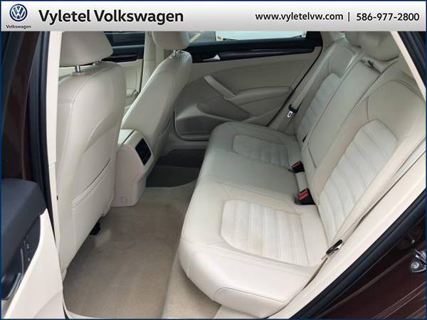 2014 Volkswagen Passat sedan 4dr Sdn 2.0L DSG TDI SEL Premium -... for sale in Sterling Heights, MI – photo 11