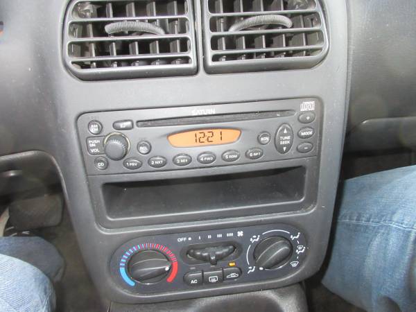 2002 Saturn Only 104,399 miles “Great Car Fax Report” - cars &... for sale in Medford, OR – photo 18