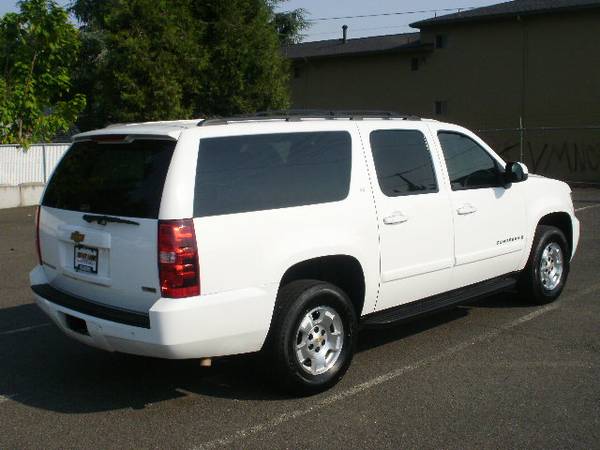 2009 CHEVROLET SUBURBAN LT 4X4 - HOME OF "YES WE CAN" FINANCING -... for sale in Medford, OR – photo 4