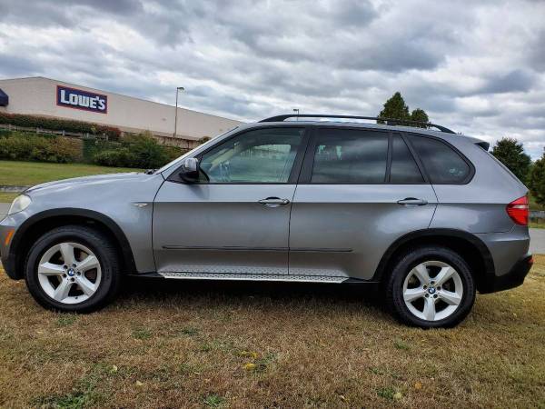 2008 BMW X5 3.0si rides perfect low miles *loaded* we finance! for sale in Lawnside, PA – photo 2