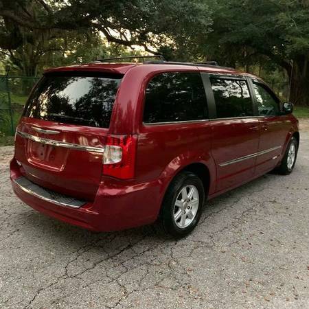2012 CHRYSLER TOWN & COUNTRY 131,475 MILES - cars & trucks - by... for sale in Fort Myers, FL – photo 4