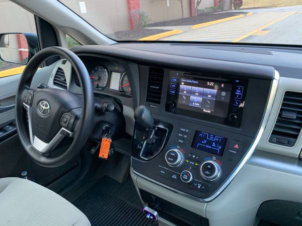 2015 TOYOTA SIENNA LE - cars & trucks - by owner - vehicle... for sale in Oak Lawn, IL – photo 10