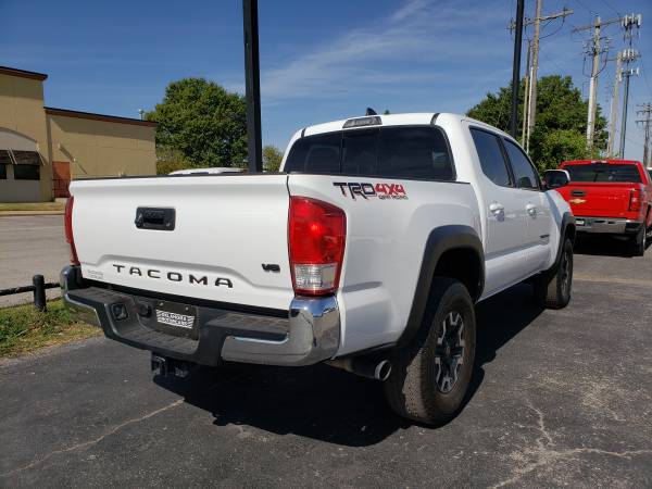 CLEAN!!! 2019 TYOTA TACOMA 4X4 OFF ROAD!!!! - cars & trucks - by... for sale in Norman, KS – photo 4