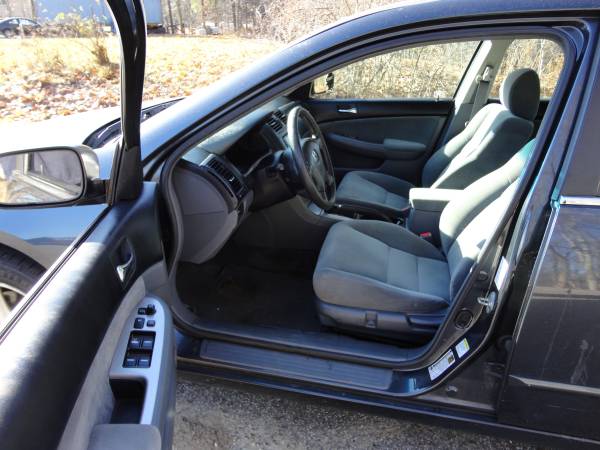 2005 Honda accord ex 2.4L - cars & trucks - by dealer - vehicle... for sale in Kingston, NH – photo 6