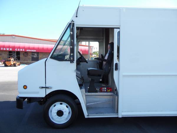 WORKHORSE Step Van Box Food Bread Truck DIESEL STEP VAN - cars & for sale in West Palm Beach, FL – photo 12