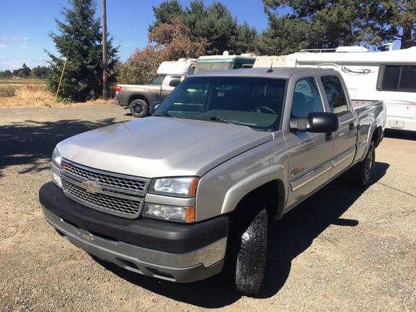 2005 Duramax Diesel 2500HD - - by dealer - vehicle for sale in Central Point, OR – photo 2