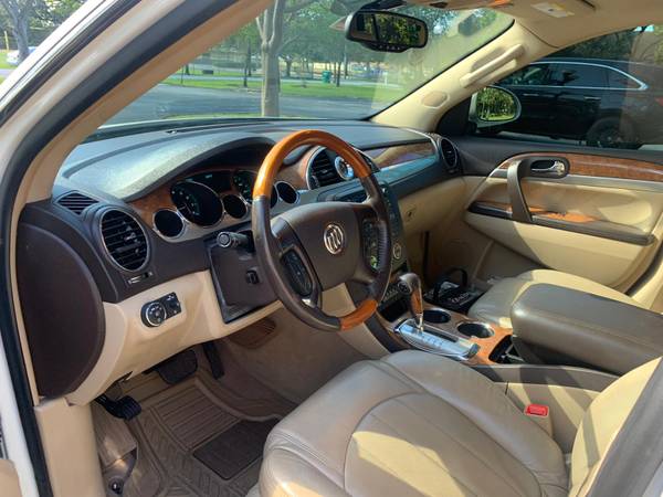 2009 BUICK ENCLAVE 3ROW LEATHER NAVI CALL ME - cars & trucks - by... for sale in Miramar, FL – photo 7