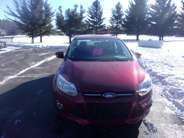 2013 Ford Focus SE 4dr - - by dealer - vehicle for sale in Hortonville, WI – photo 4