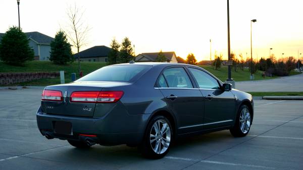 2011 Lincoln MKZ Sport Appearance Package - cars & trucks - by owner... for sale in Lincoln, NE – photo 4