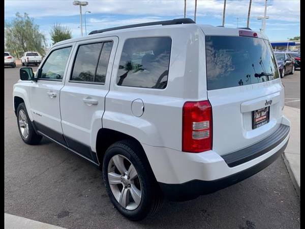 2017 Jeep Patriot Latitude Carfax Certified New Tires 30mpg Nice! -... for sale in Chandler, AZ – photo 4
