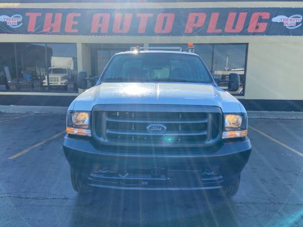 2004 Ford F-250 Super Duty 5.4L V8 8 Foot Bed 4x4 1 Owner Vehicle -... for sale in Elmhurst, IL – photo 2