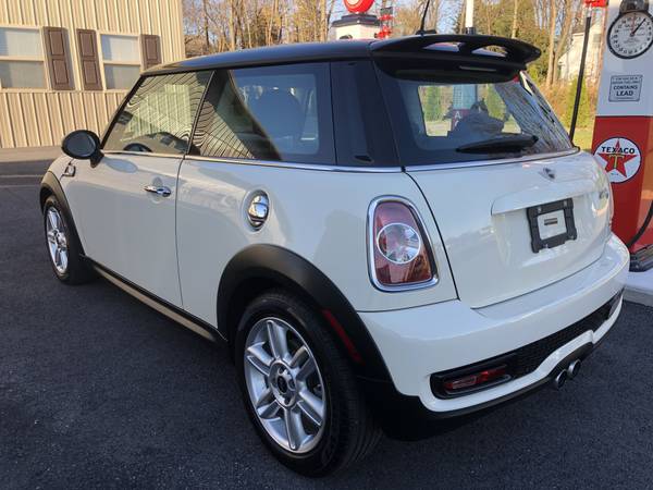 2012 Mini Cooper S Automatic Cold Weather Package Excellent for sale in Palmyra, PA – photo 7
