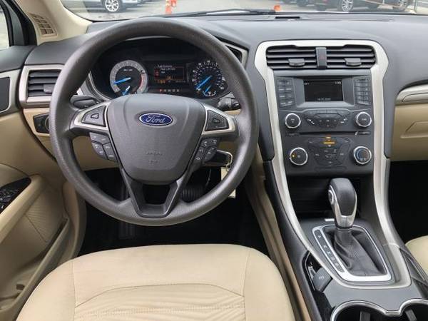2016 Ford Fusion SE Sedan - cars & trucks - by dealer - vehicle... for sale in Patchogue, NY – photo 10