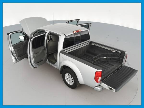 2016 Nissan Frontier Crew Cab SV Pickup 4D 5 ft pickup Silver for sale in Santa Fe, NM – photo 17