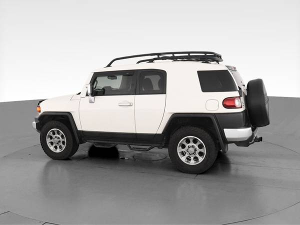 2013 Toyota FJ Cruiser Sport Utility 2D suv White - FINANCE ONLINE -... for sale in Brooklyn, NY – photo 6