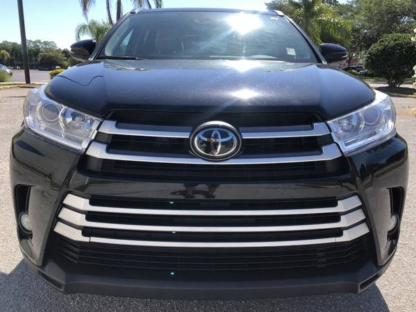 2017 Toyota Highlander XLE ONLY 63K MILES 1-OWNER CLEAN CARFAX for sale in Sarasota, FL – photo 4