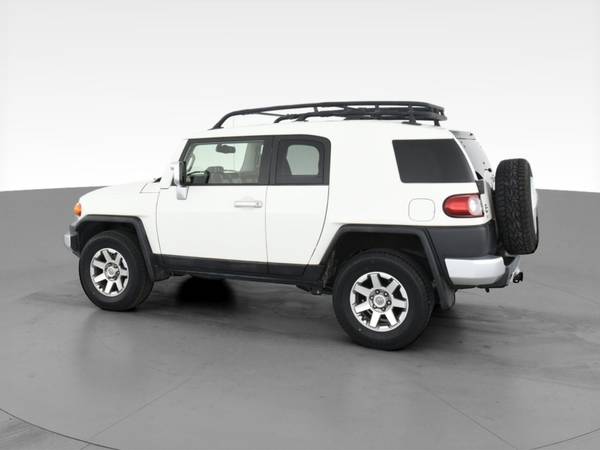 2014 Toyota FJ Cruiser Sport Utility 2D suv White - FINANCE ONLINE -... for sale in Knoxville, TN – photo 6