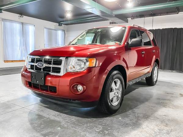2012 Ford Escape 4WD 4dr XLT - cars & trucks - by dealer - vehicle... for sale in Ontario, NY – photo 4