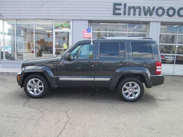 2010 JEEP LIBERTY LIMITED V6 4X4 ONLY 120025 MILES VERY NICE - cars for sale in East Providence, RI – photo 2