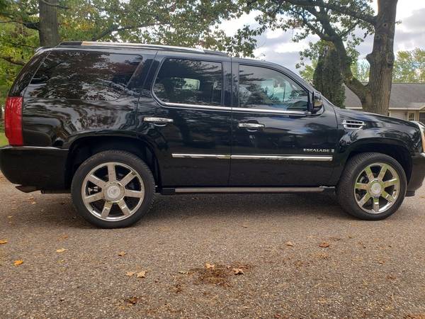 2007 Cadillac Escalade SUV for sale in New London, WI – photo 6