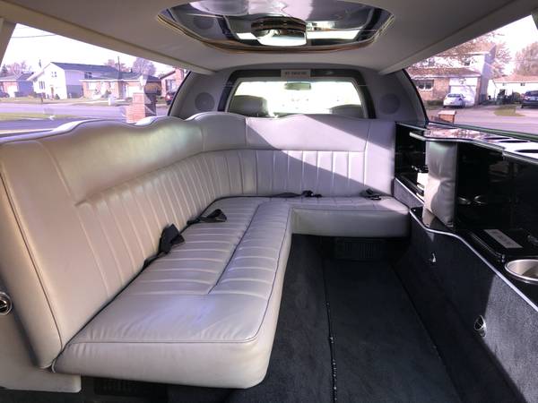 2000 Lincoln Town Car Limousine - cars & trucks - by owner - vehicle... for sale in Depew, NY – photo 13